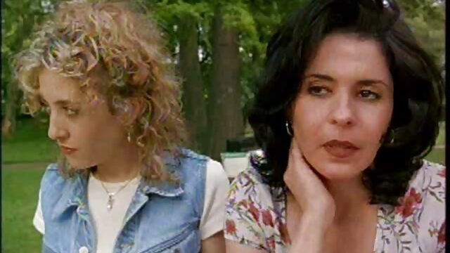 أفلام عالية الجودة :  زوجة الأب النحيلة تتسلل بملابس فيديو سكس محارم مترجم ضيقة مقاطع فيديو مجانية 