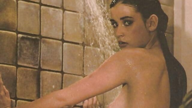 أفلام عالية الجودة :  زوجة سكس محارم اجنبي مترجم عربي الأب تأخذ قضيب زوجة الأب من الخلف مقاطع فيديو مجانية 
