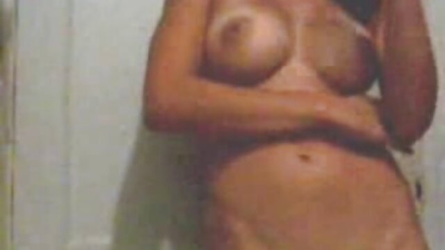 أفلام عالية الجودة :  ابنة سكس عربي محارم مترجم يريد أن يمارس الجنس مع زوج أمها مقاطع فيديو مجانية 